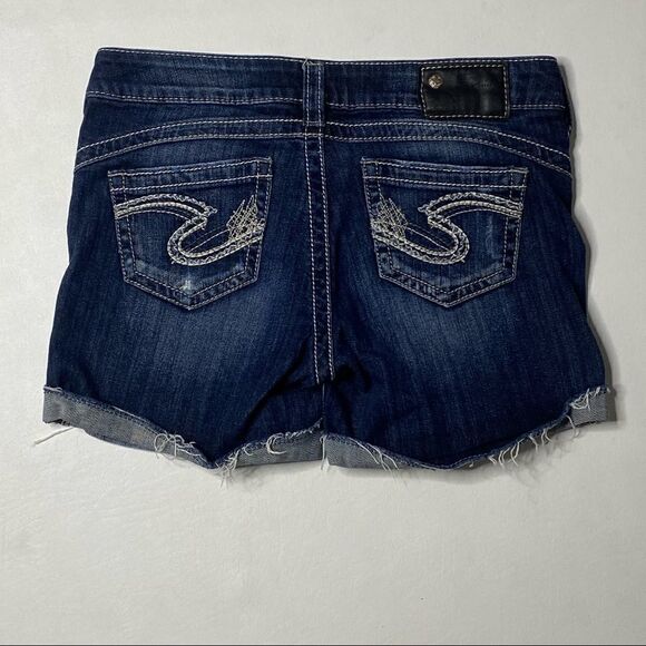 Silver Jean Co | Camden Rose Raw Hem Denim Shorts - Picture 4 of 4